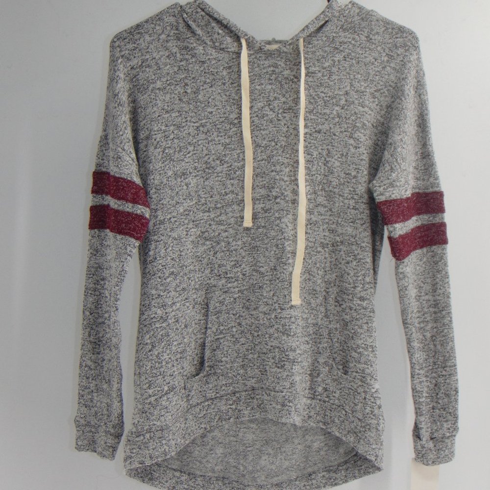 GREY HOODIE